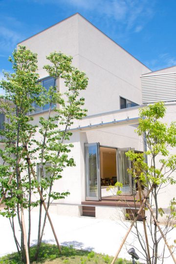 グリーンスタイル 新潟県の家づくり 自由設計 建築実例 中庭のある家 外観 お庭