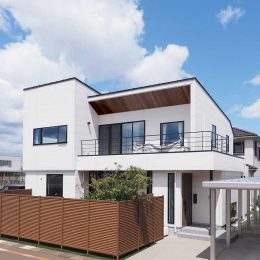 グリーンスタイル 新潟市 建築実例 変形地 住宅 デザイン 外観 白い外壁