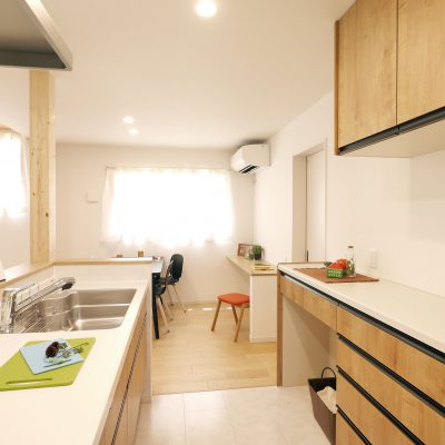 グリーンスタイル 長岡市 建築実例 変形地 インテリア デザイン キッチン カップボード