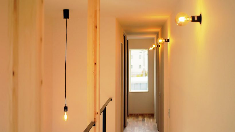 グリーンスタイル 新潟市 建築実例 変形地 住宅 デザイン 廊下 照明