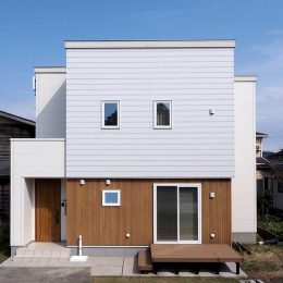 グリーンスタイル 新潟市 建築実例 敷地内建築の２世帯住宅 外観 デザイン ウッドデッキ