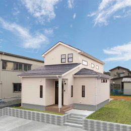 グリーンスタイルの完成見学会を開催いたします。11/27-28見附市にて。ピットリビングとスキップフロアのお家です。ぜひご覧ください！