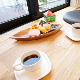 グリーンスタイル 新築完成見学会 新潟市 狭小住宅 ベンチでおやつ
