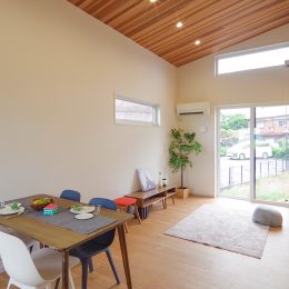 新築完成見学会：田園風景を眺める窓辺の家 －元気な子どもを受け止める工夫－