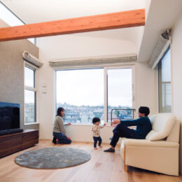 グリーンスタイル 新潟市 建築実例 崖地 傾斜地 デザイン インテリア ナチュラルモダン 2階リビング 家族 親子