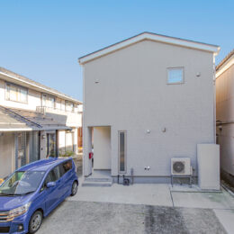 グリーンスタイル 新潟市 建築実例 平屋 インテリア デザイン リビング ウッドデッキ ２世帯住宅 敷地内同居 外観