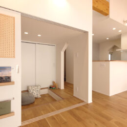 グリーンスタイル 長岡市 新潟市 建築実例 見学会 二世帯住宅 リビング ピットスペース ヌック プレイルーム