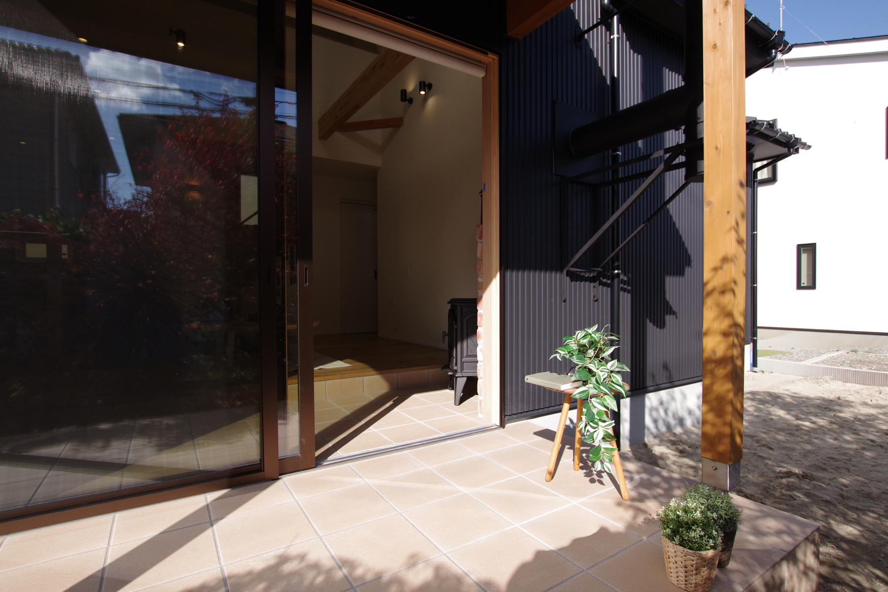 薪ストーブ 土間リビング テラス