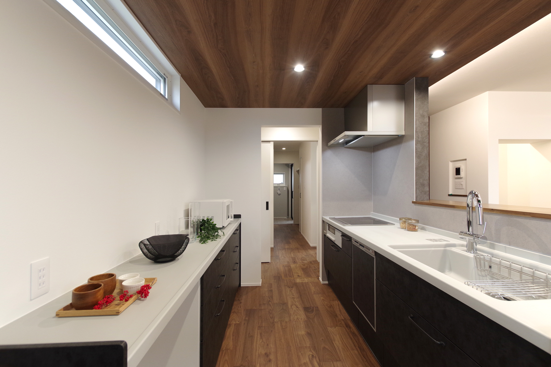 キッチン カップボード