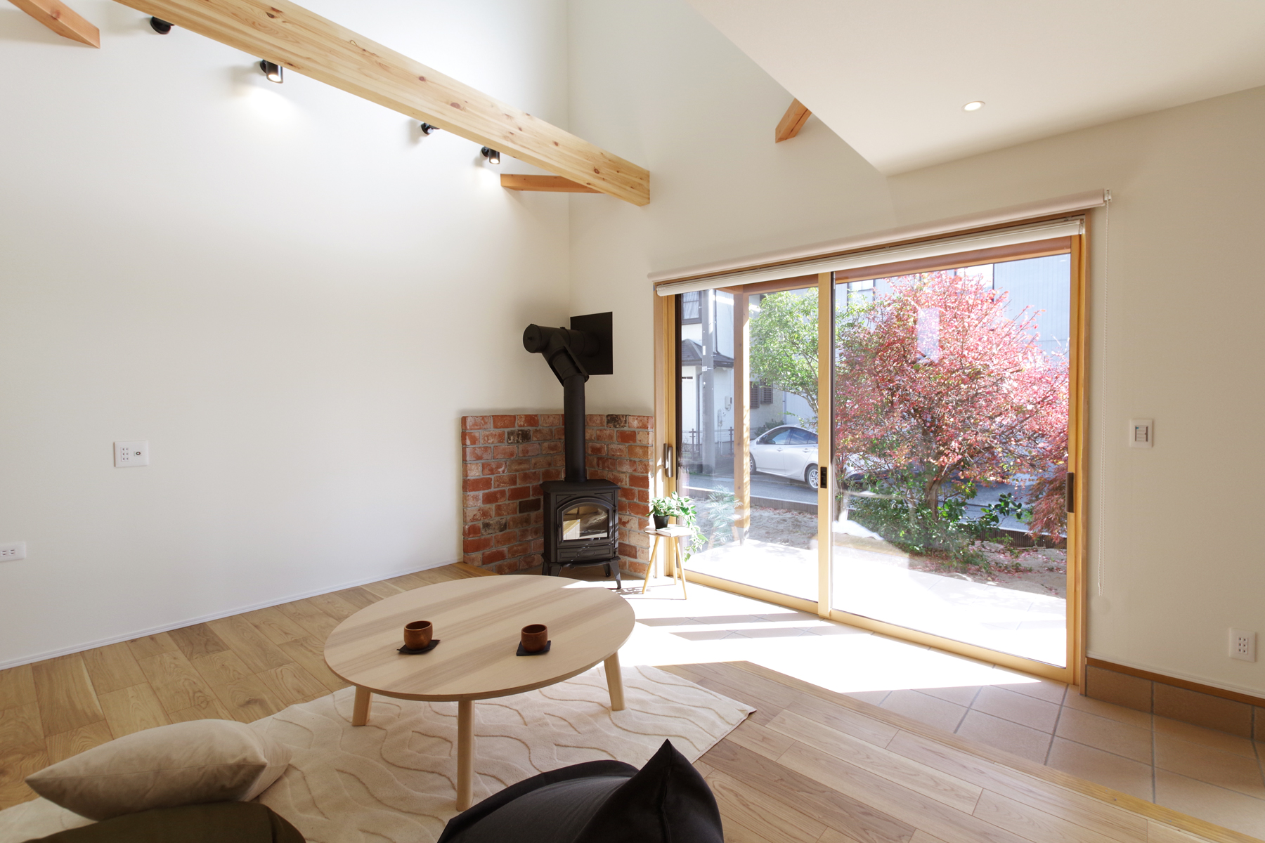 薪ストーブ 土間リビング 座卓