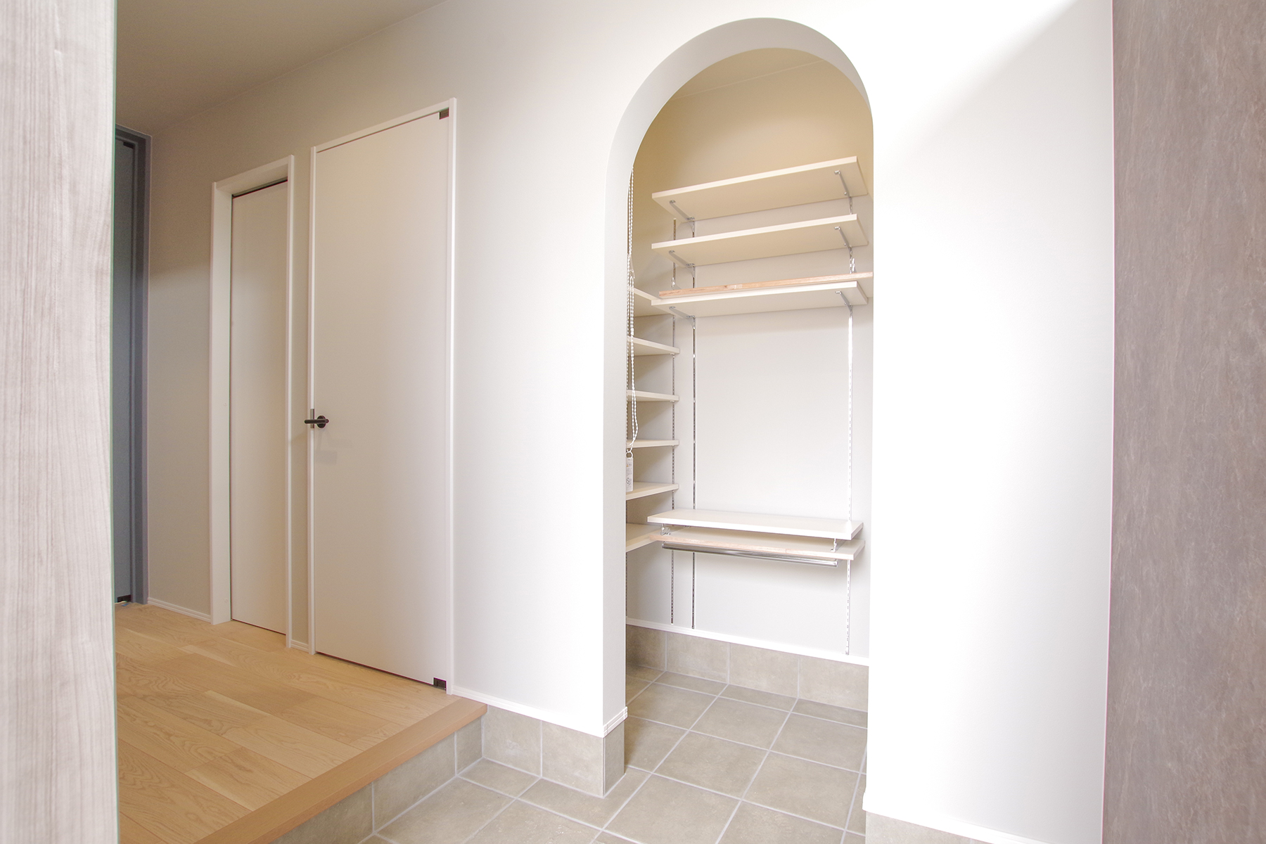 玄関 シューズクローク 垂れ壁