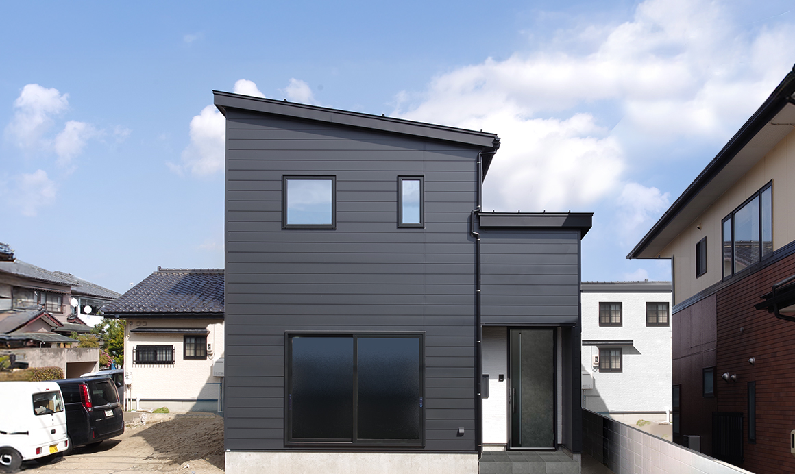 新潟市女池北の定額制住宅外観