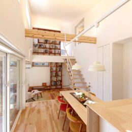 グリーンスタイル 新潟市 建築実例 平屋 インテリア デザイン リビング ウッドデッキ 平屋 リビング フリー見学会