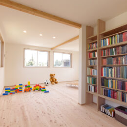 広く明るくのびのび遊べる子ども部屋の内観イメージ